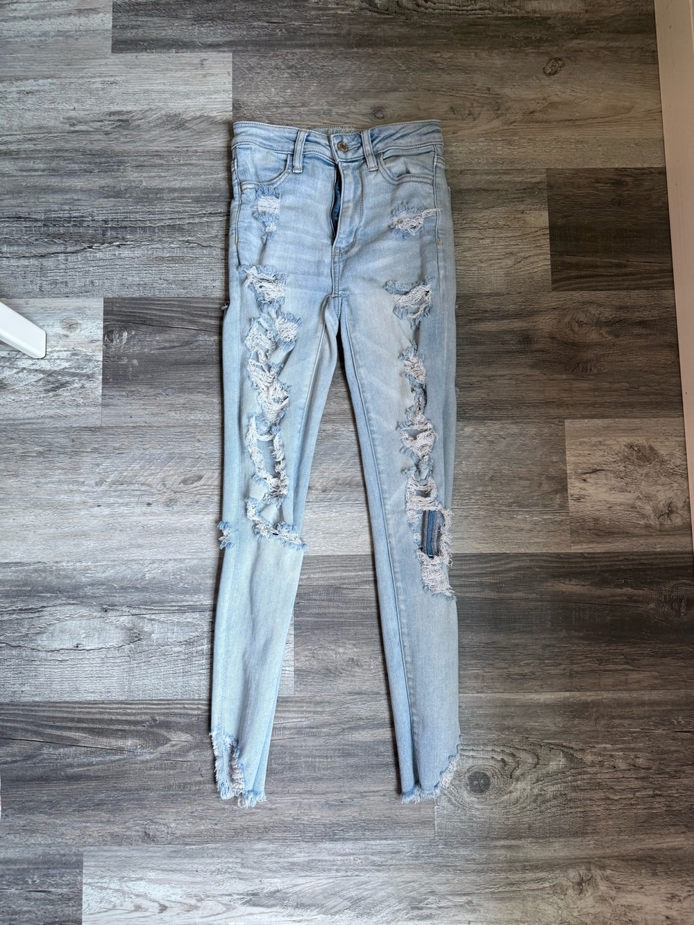 American Eagle Outfitters Light Blue Ripped Skinny Jeans